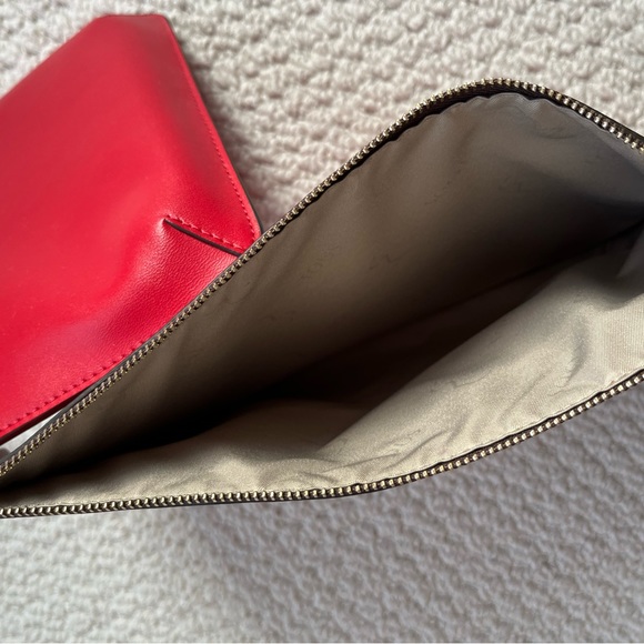 Tous Red Hold Clutch bag ❣️ - Picture 3 of 5